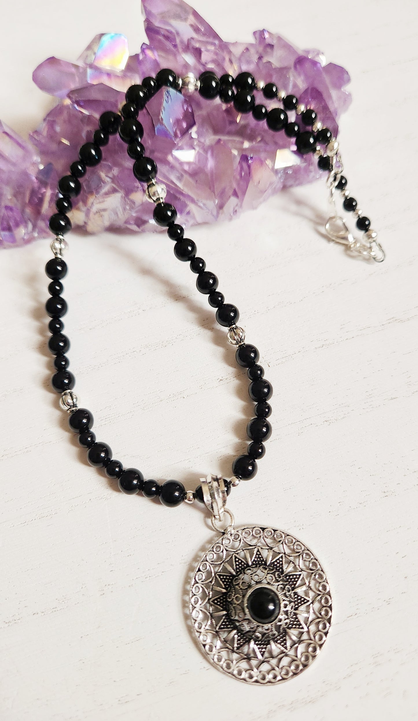 Onyx gemstone beaded silver circle necklace