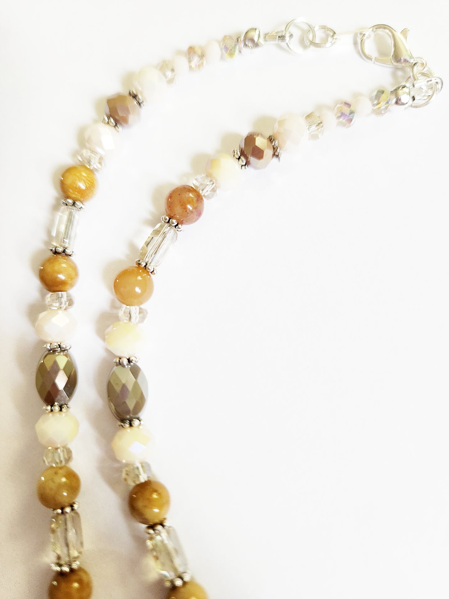 Silver gold and faux pearl circle pendant necklace