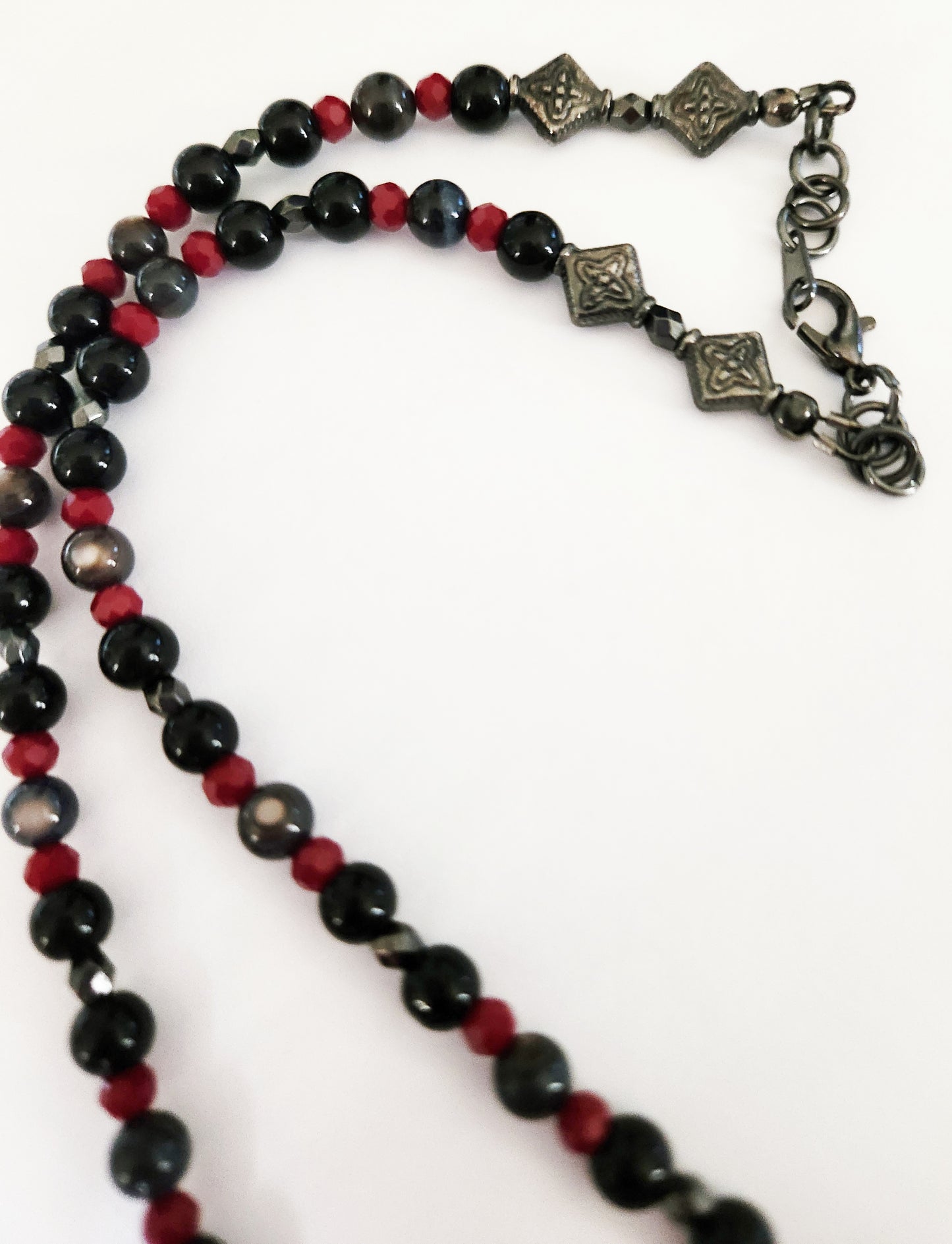 Dark silver spider gemstone necklace