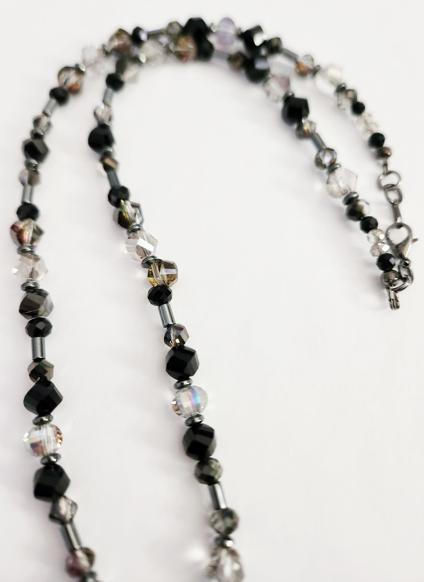 Dark metal circle necklace with Hematite gemstones