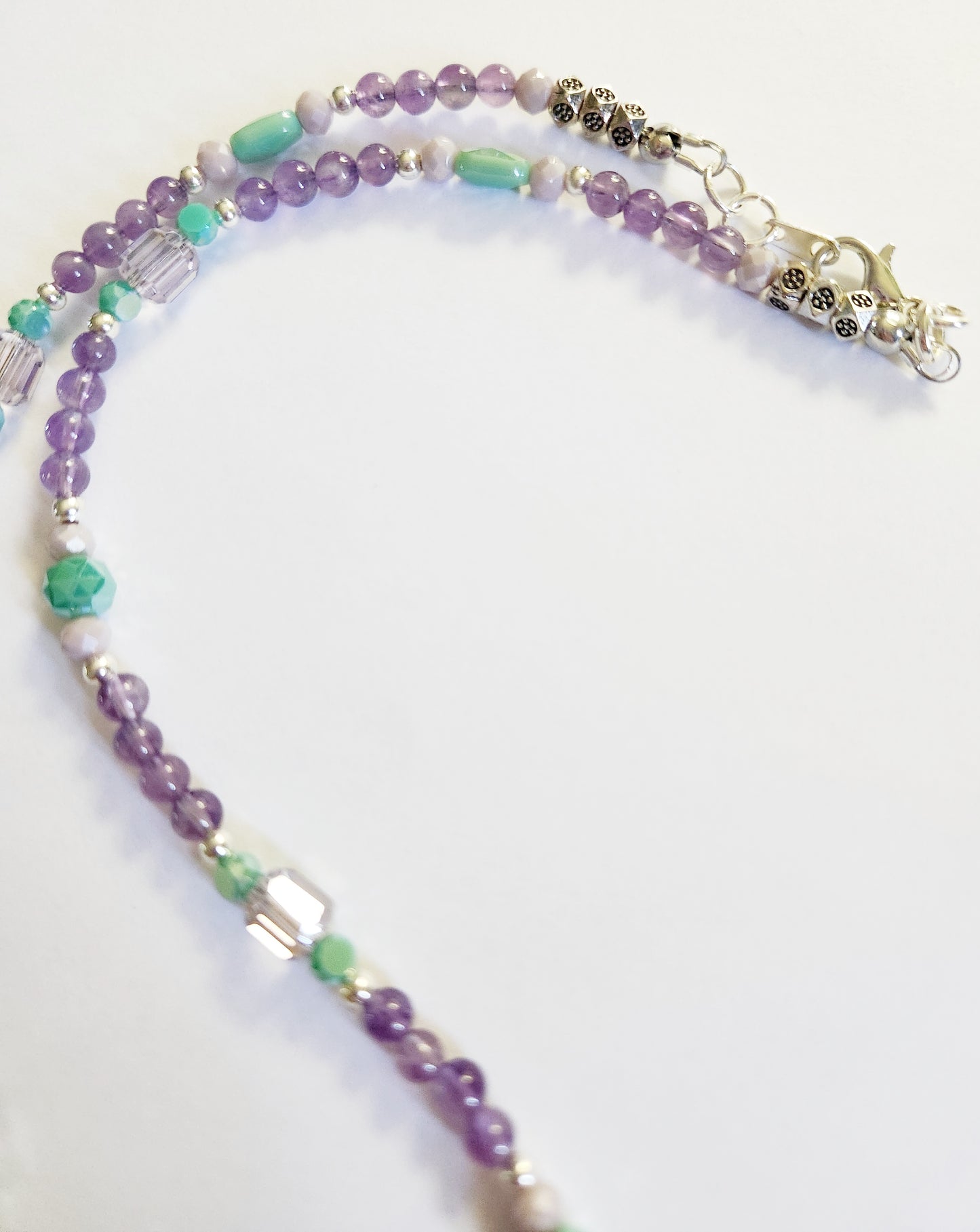 Jadeite teardrop gemstone necklace with Amethyst