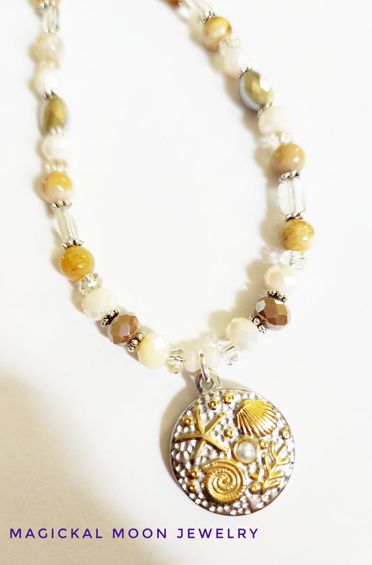 Silver gold and faux pearl circle pendant necklace