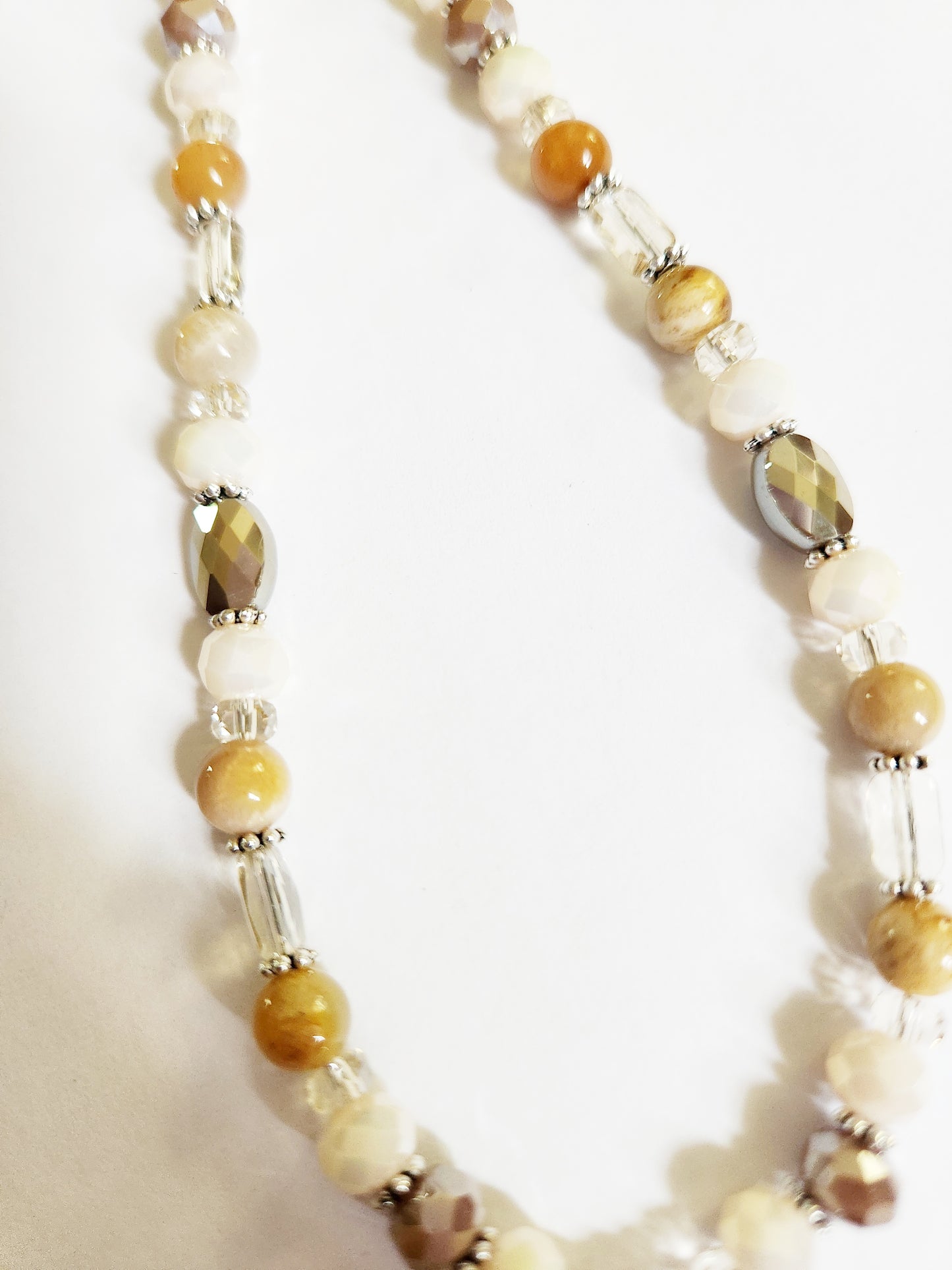 Silver gold and faux pearl circle pendant necklace