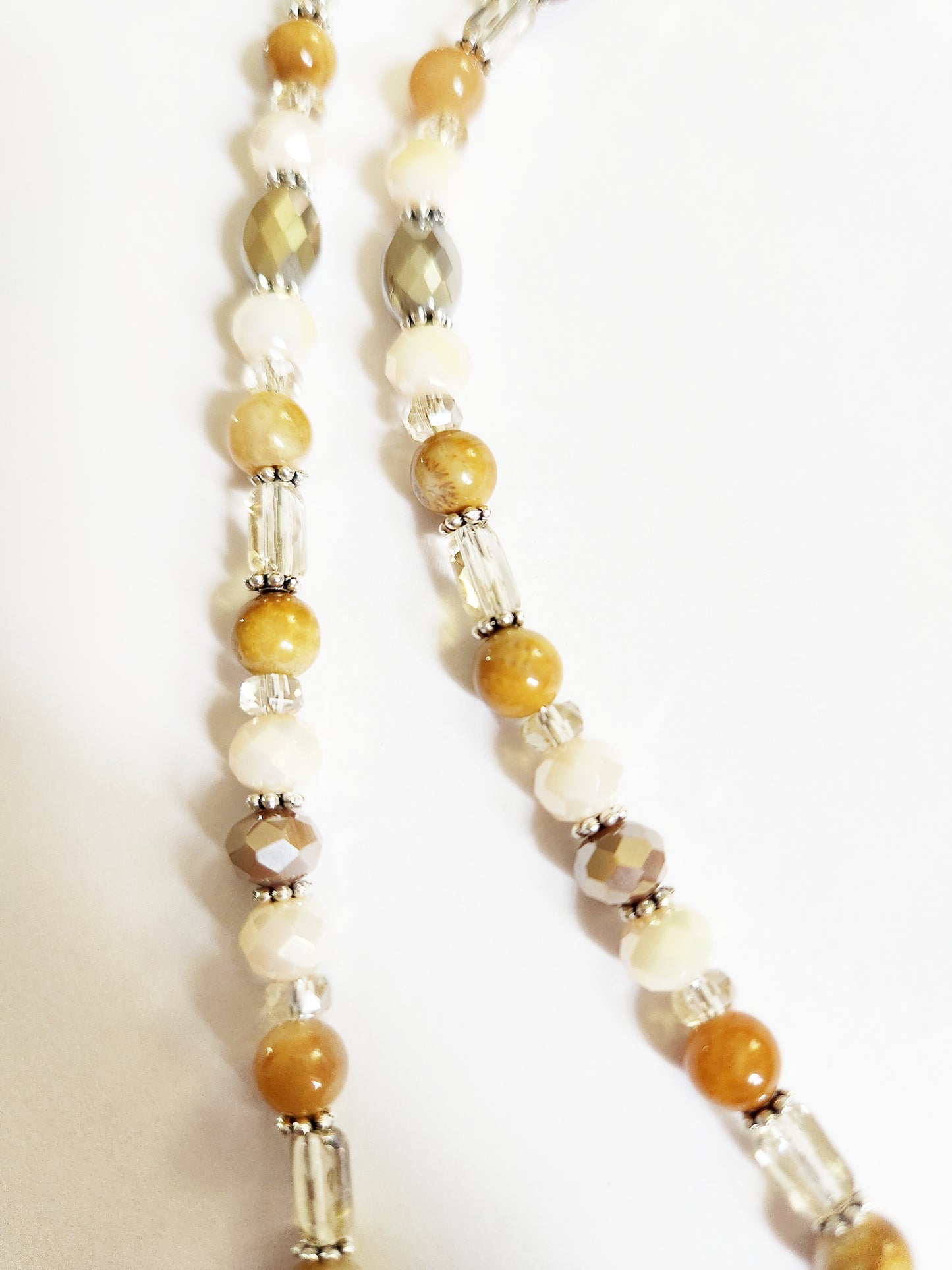 Silver gold and faux pearl circle pendant necklace