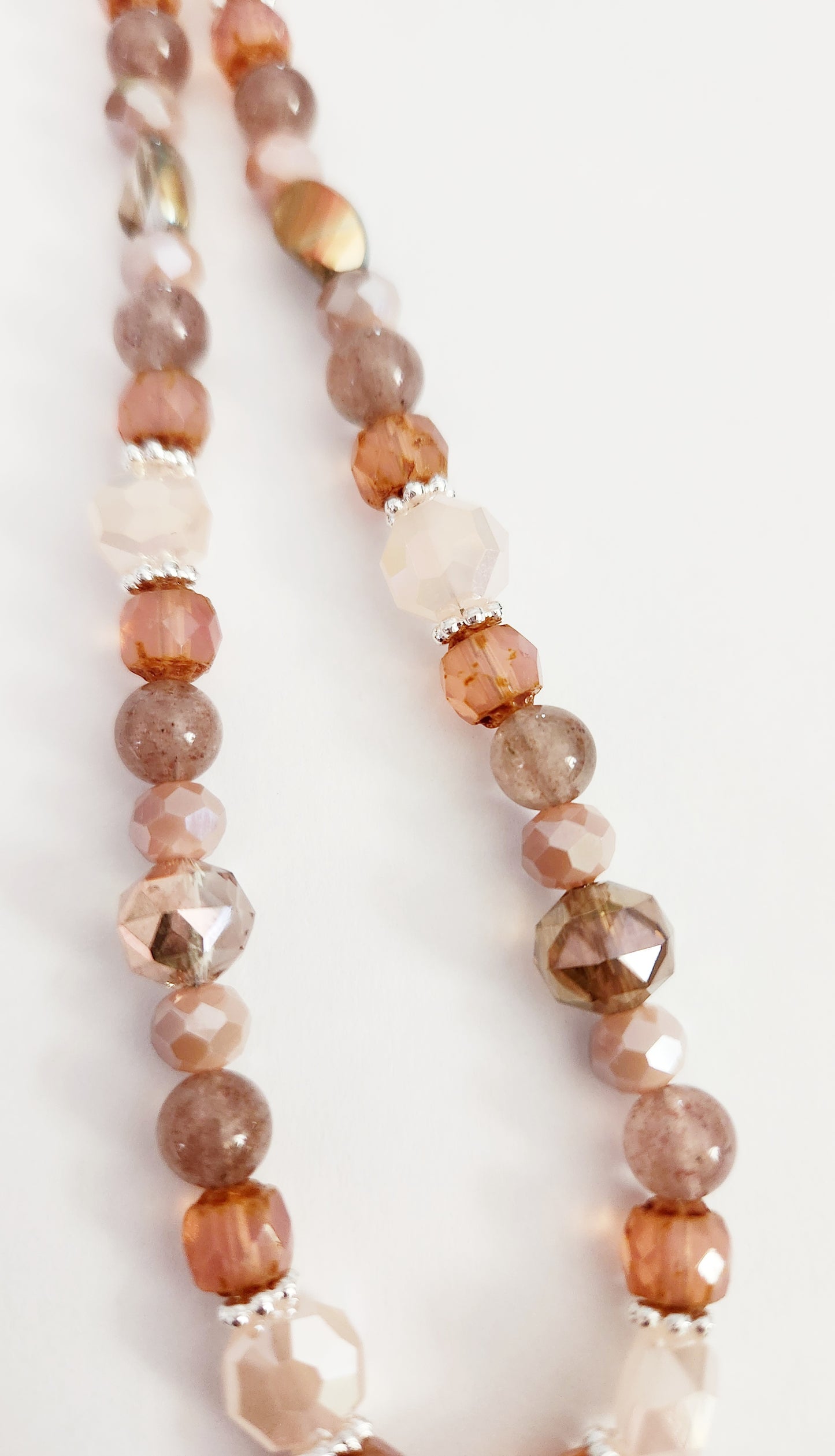 Strawberry Quartz gemstone oval pendant necklace