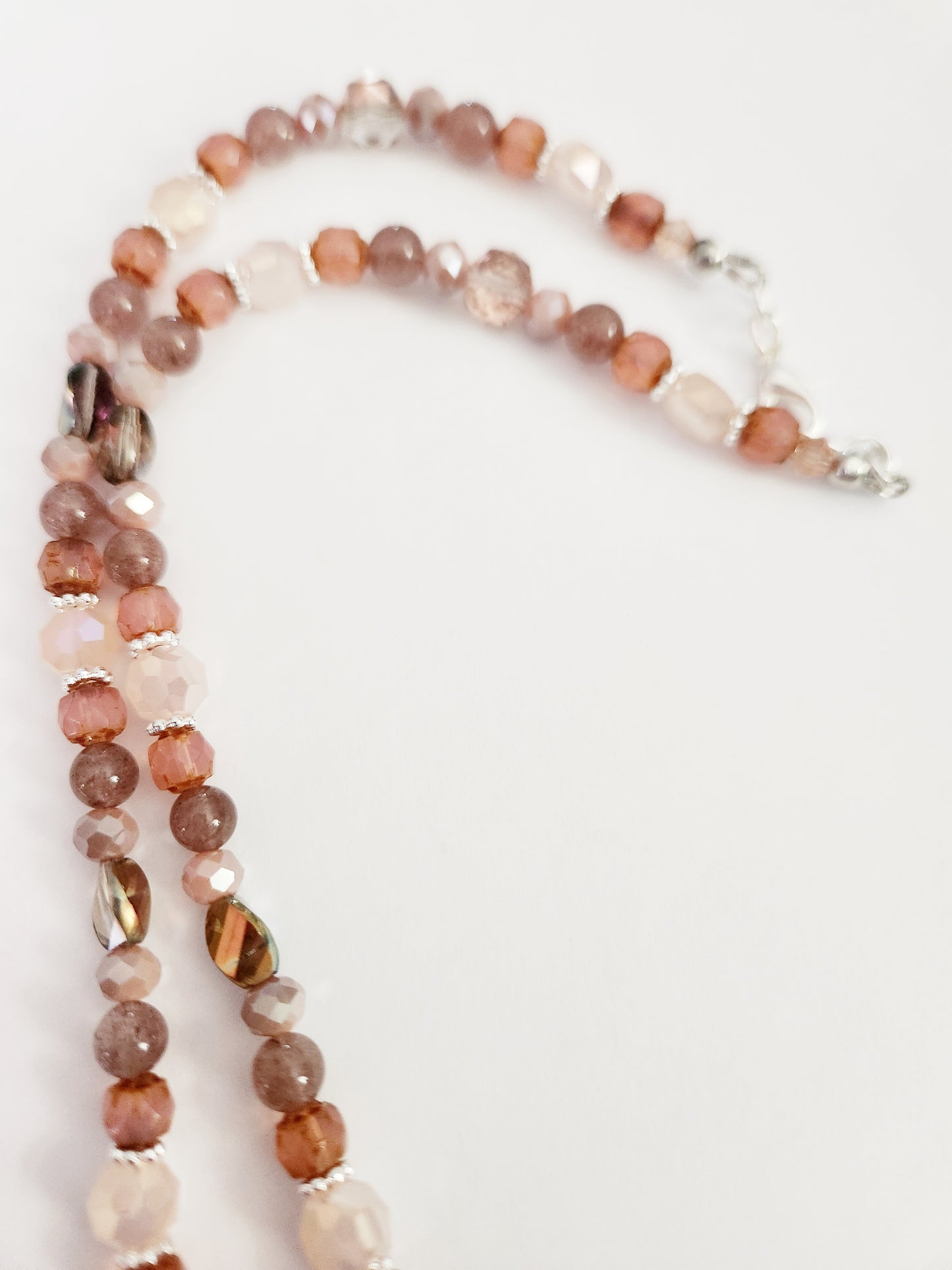 Strawberry Quartz gemstone oval pendant necklace