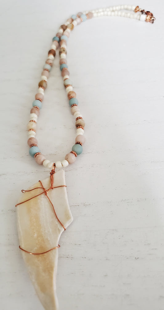 Seashell necklace, sister gift, gift for Mom, shell jewelry, summer necklace, beach jewelry, Amazonite, Peach Moonstone